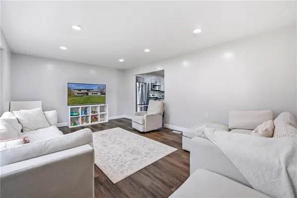 $399,000 | 4174 South R 1022, New Brighton, PA 15066