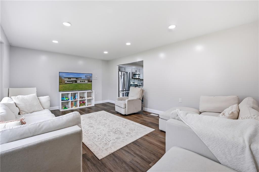 4174 South R 1022 New Brighton, PA 15066 - Photo 14 of 45