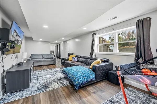 $399,000 | 4174 South R 1022, New Brighton, PA 15066