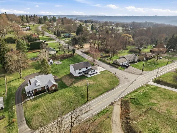 $399,000 | 4174 South R 1022, New Brighton, PA 15066