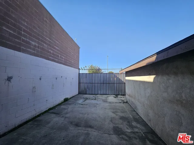 $699,000 | 2815 Southwest Drive, Los Angeles, CA 90043