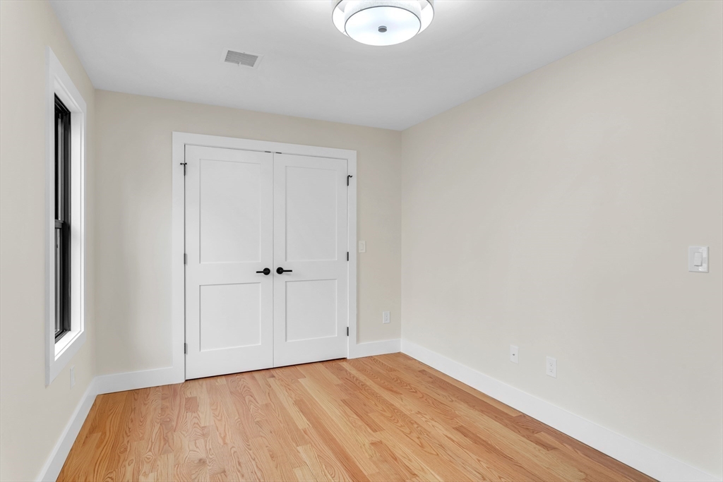 37 Landy Avenue Northampton, MA 01062 - Photo 24 of 41