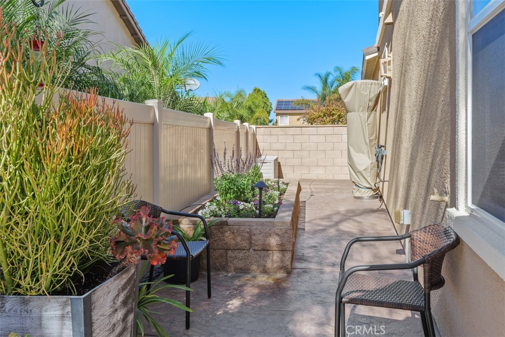 44161 Nighthawk Pass Temecula, CA 92592 - Photo 20 of 29