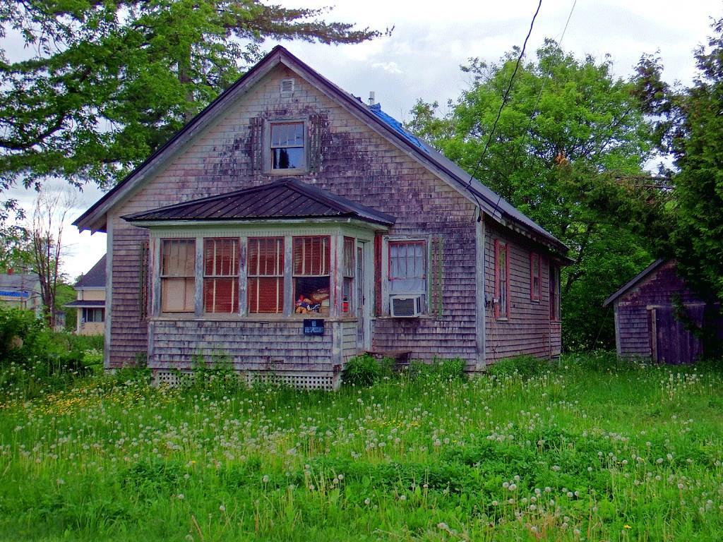 8 Foxcroft Road Houlton, ME 04730 - Photo 7 of 21 Photo