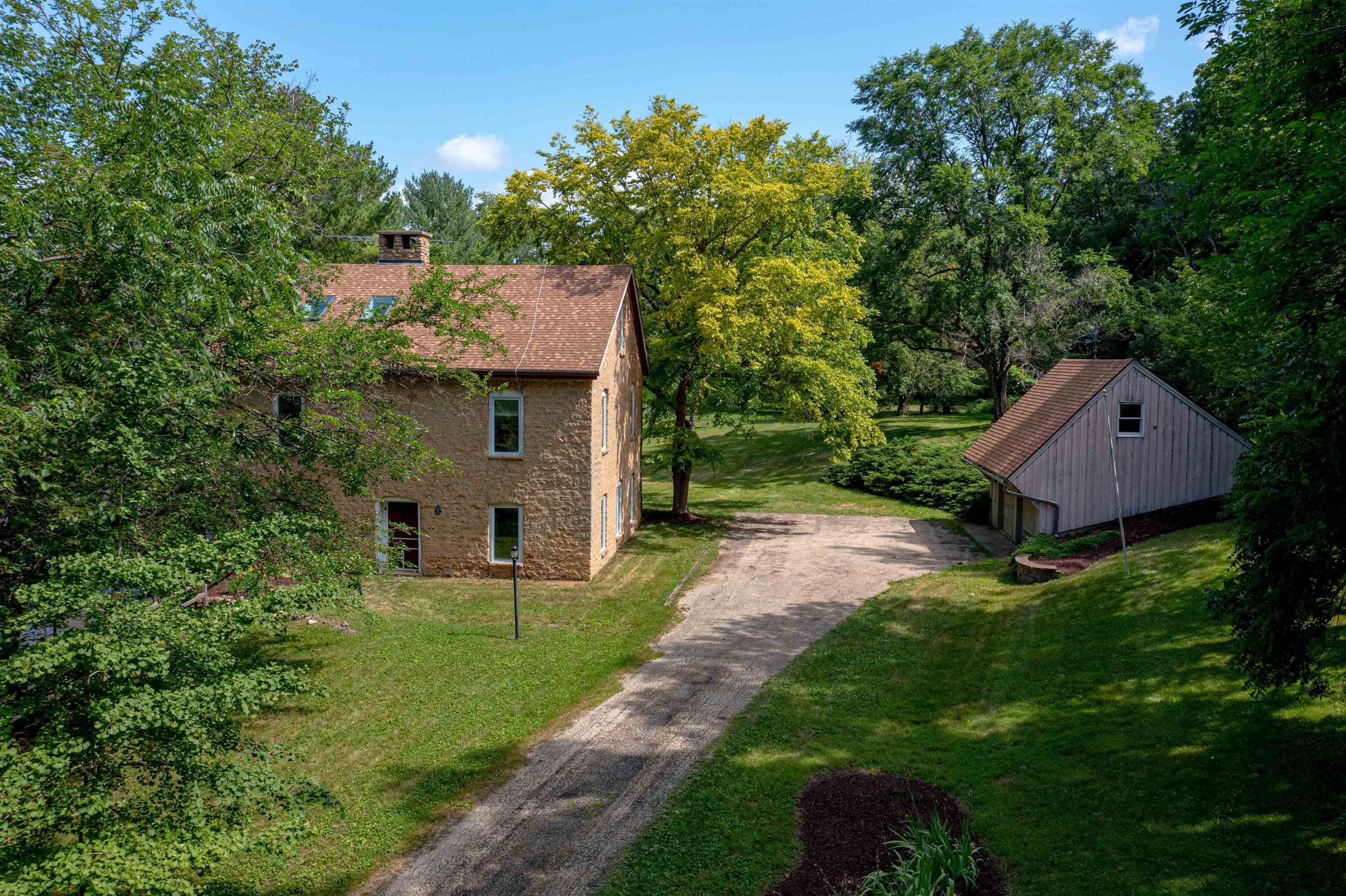 1066 South Browns Mill Road Freeport, IL 61032 - Photo 22 of 34 Gallery Image 22