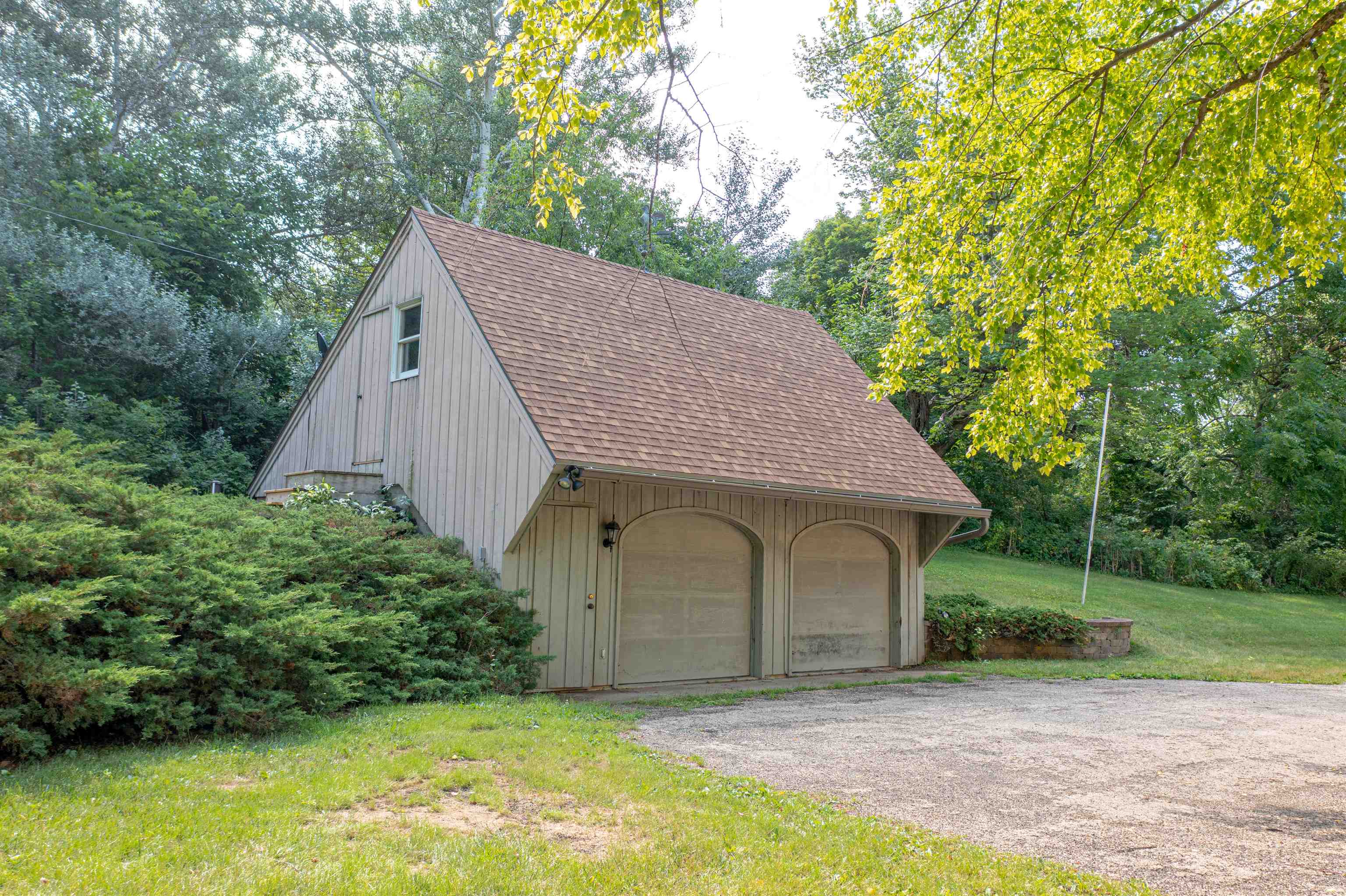 1066 South Browns Mill Road Freeport, IL 61032 - Photo 24 of 34 Gallery Image 24