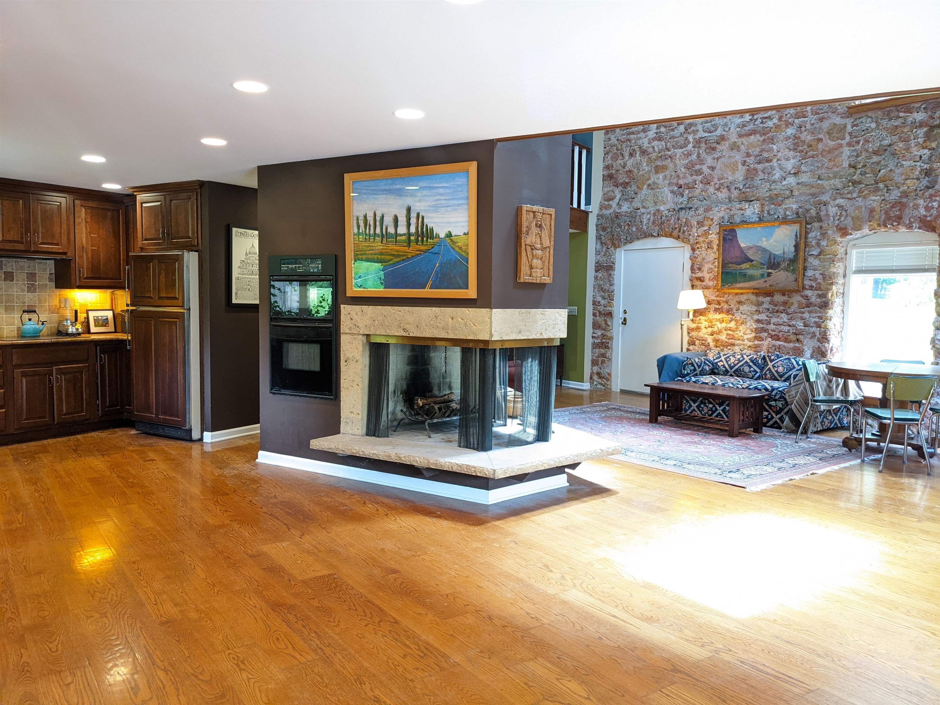 1066 South Browns Mill Road Freeport, IL 61032 - Photo 5 of 34 Gallery Image 5