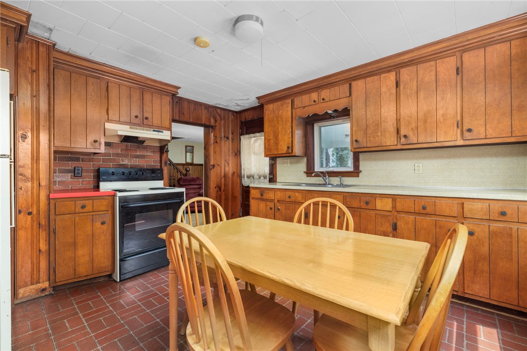 21 Quaker Road Tiverton, RI 02878 - Photo 13 of 50 Gallery Image 13