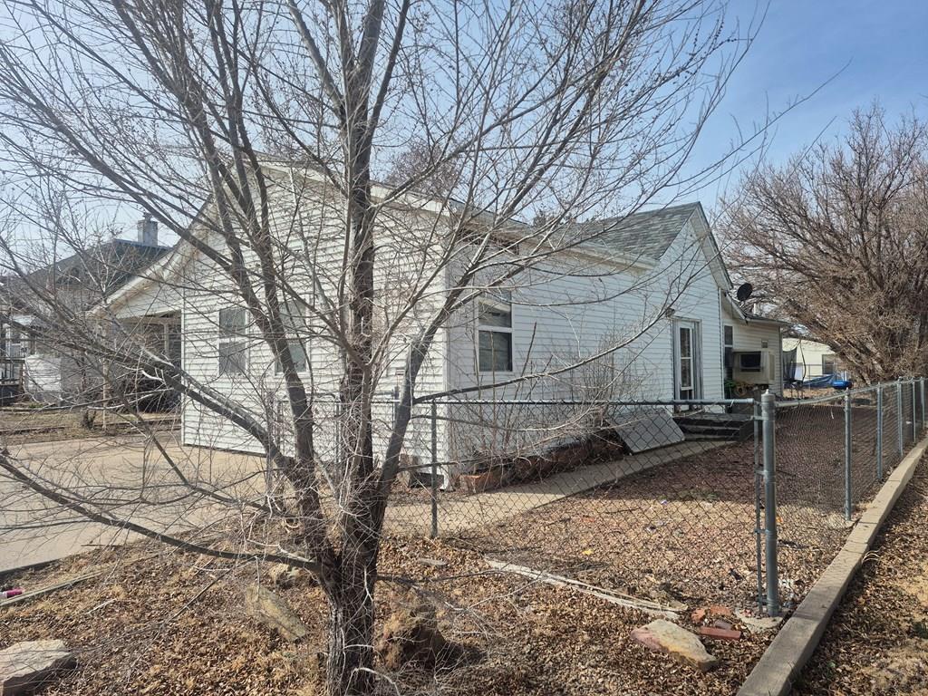 410 Raton Avenue La Junta, CO 81050 - Photo 2 of 23