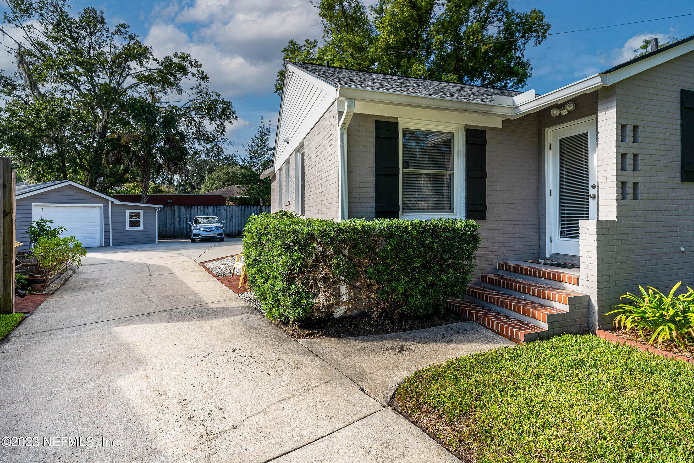 1544 Lorimier Road Jacksonville, FL 32207 - Photo 26 of 27 a view of a house with outdoor space