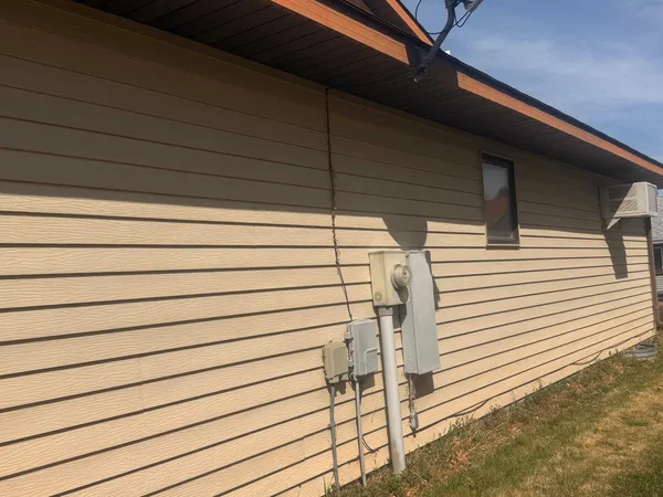 $230,000 | 525 Buckboard Street, Riverton, WY 82501