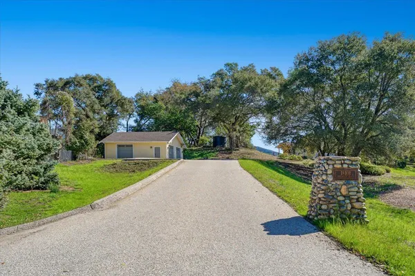 $2,875,000 | 18101 Idylwild Road, Los Gatos, CA 95033