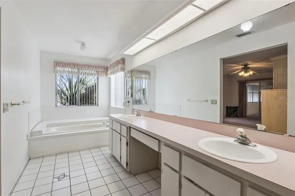 $269,900 | 828 Dundee Circle, Leesburg, FL 34788