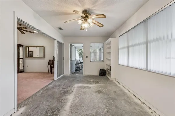 $269,900 | 828 Dundee Circle, Leesburg, FL 34788