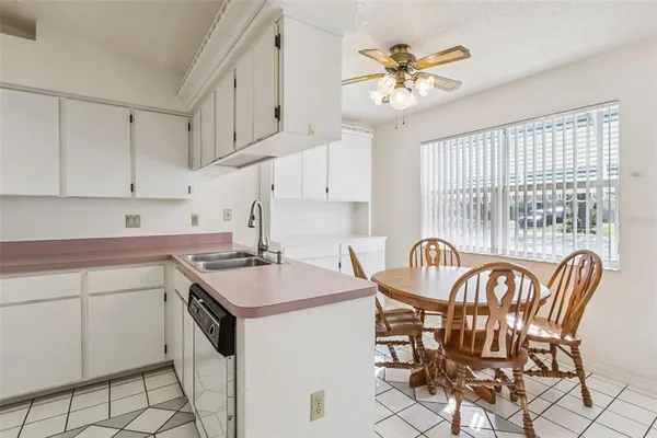 $269,900 | 828 Dundee Circle, Leesburg, FL 34788