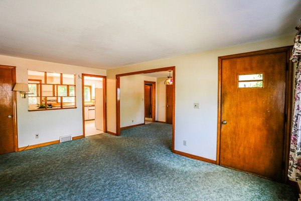 3 Laurine Road Danvers, MA 01923 - Photo 6 of 19 Gallery Image 6