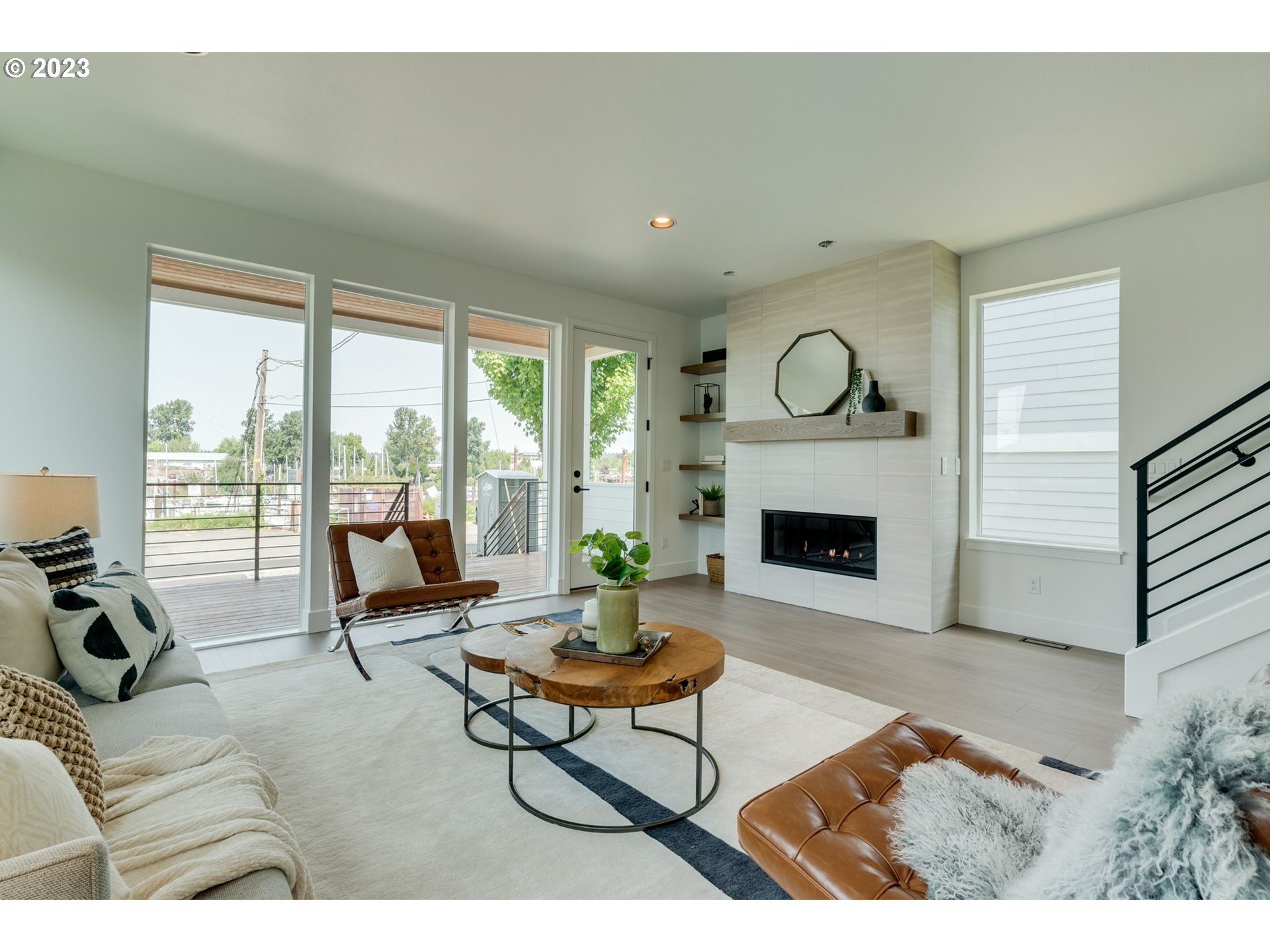108 Northeast Bridgeton Road Portland, OR 97211 - Photo 12 of 47 Living Room