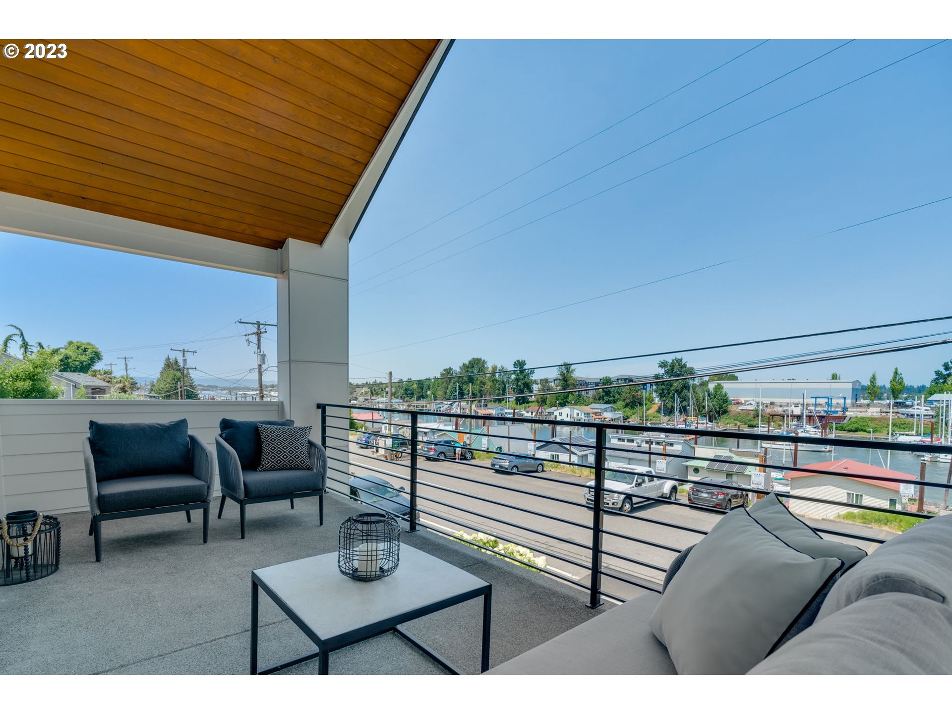 108 Northeast Bridgeton Road Portland, OR 97211 - Photo 31 of 47 Balcony