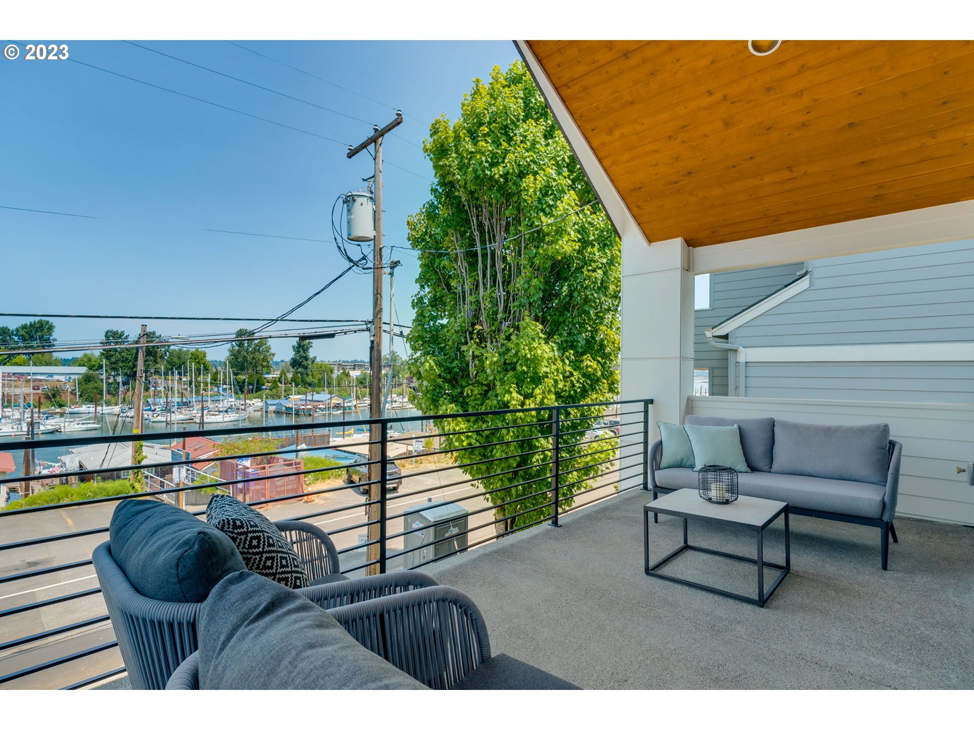 108 Northeast Bridgeton Road Portland, OR 97211 - Photo 33 of 47 Balcony