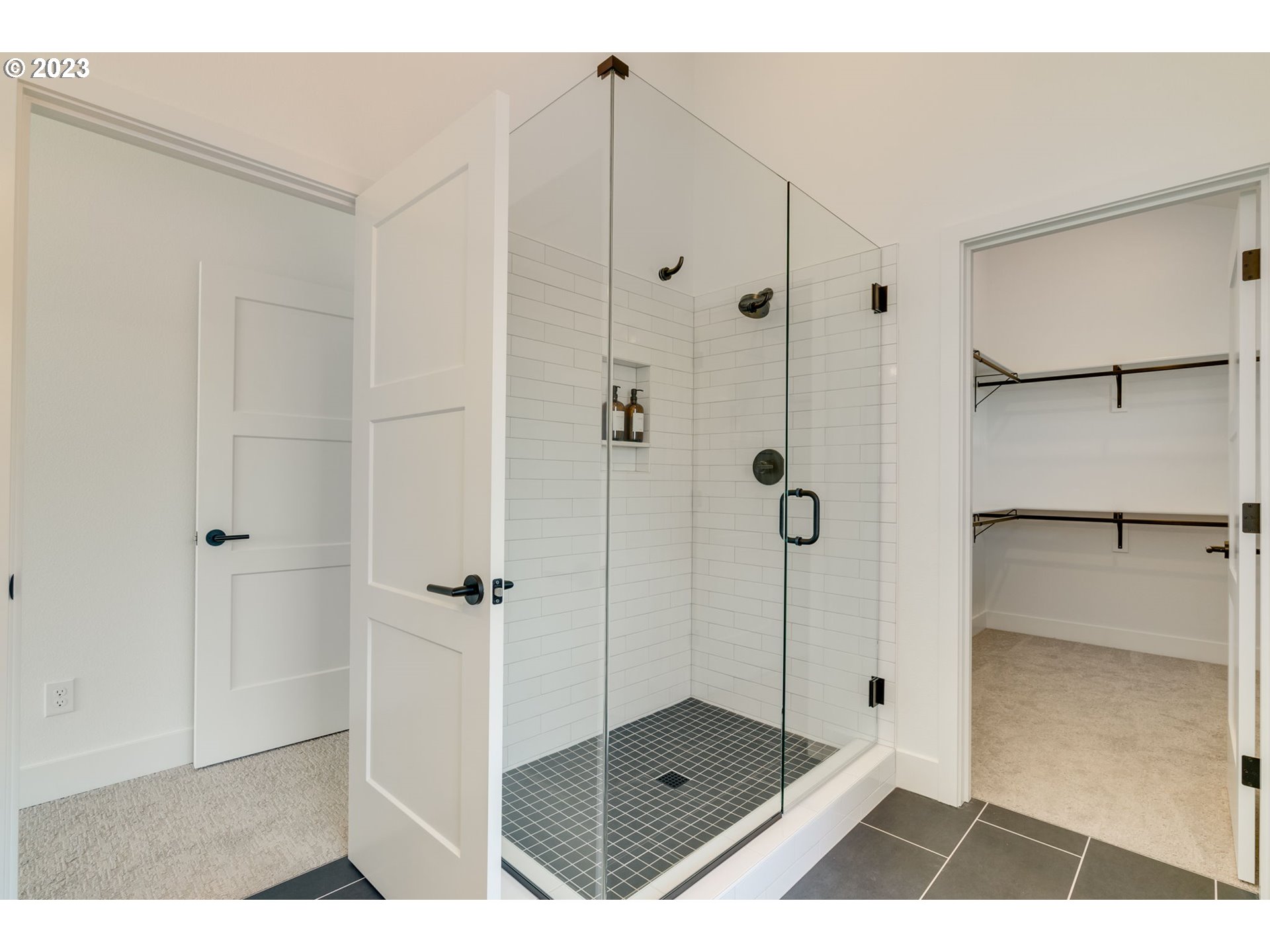 108 Northeast Bridgeton Road Portland, OR 97211 - Photo 35 of 47 Owner's Suite Bathroom