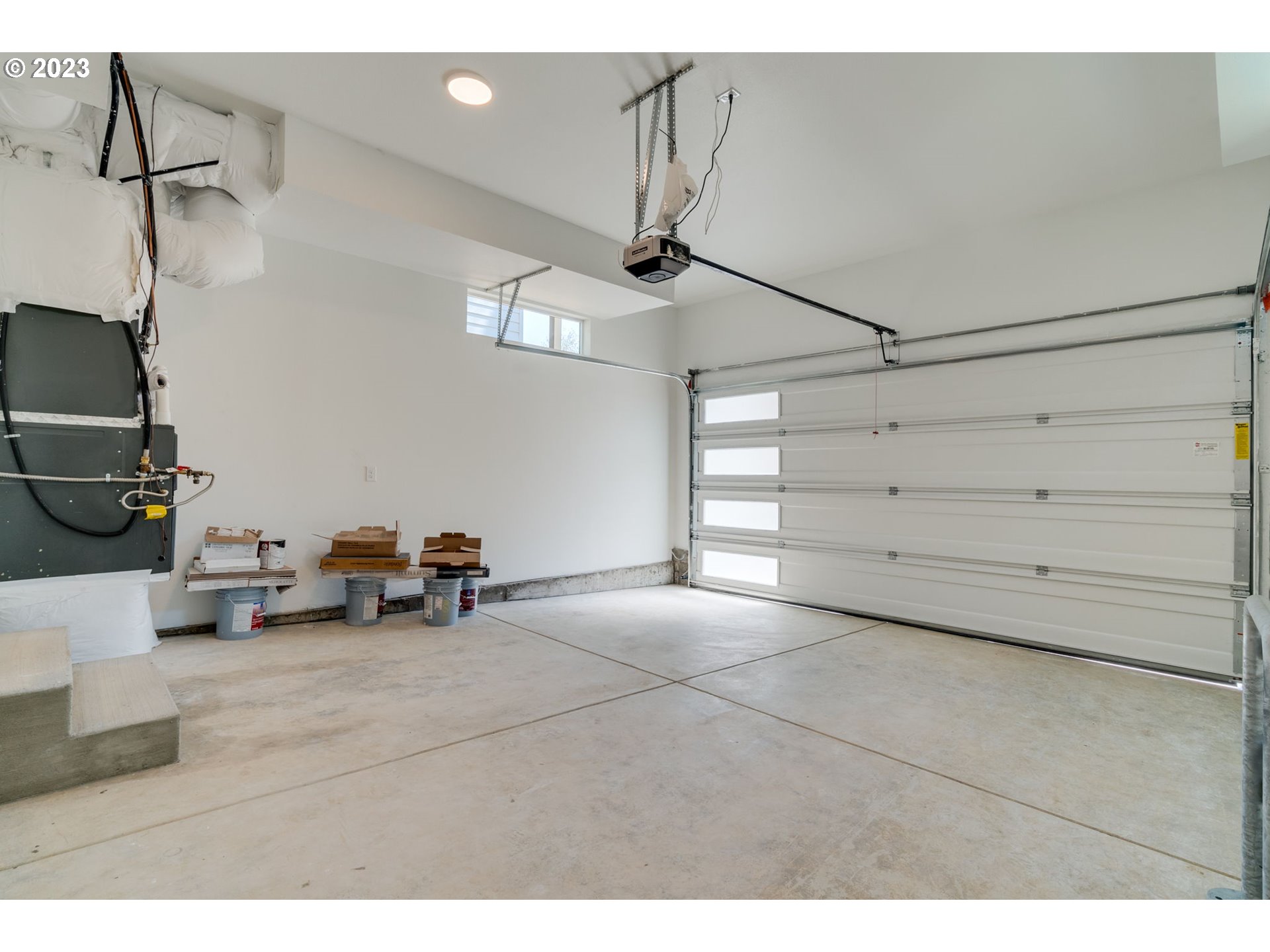 108 Northeast Bridgeton Road Portland, OR 97211 - Photo 41 of 47 Garage