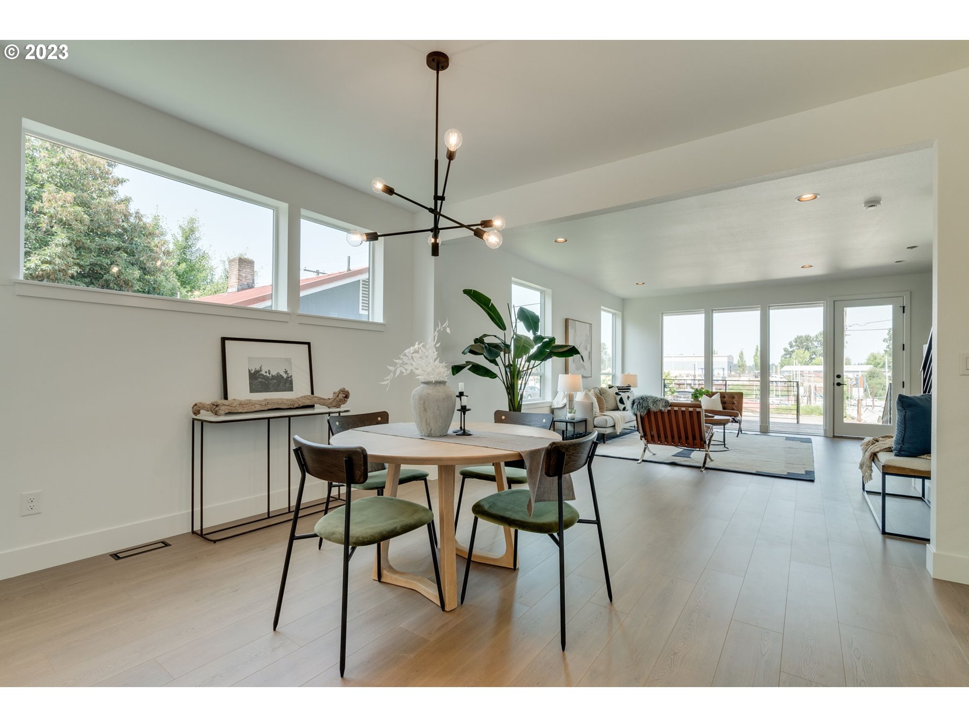 108 Northeast Bridgeton Road Portland, OR 97211 - Photo 7 of 47 Dining Room