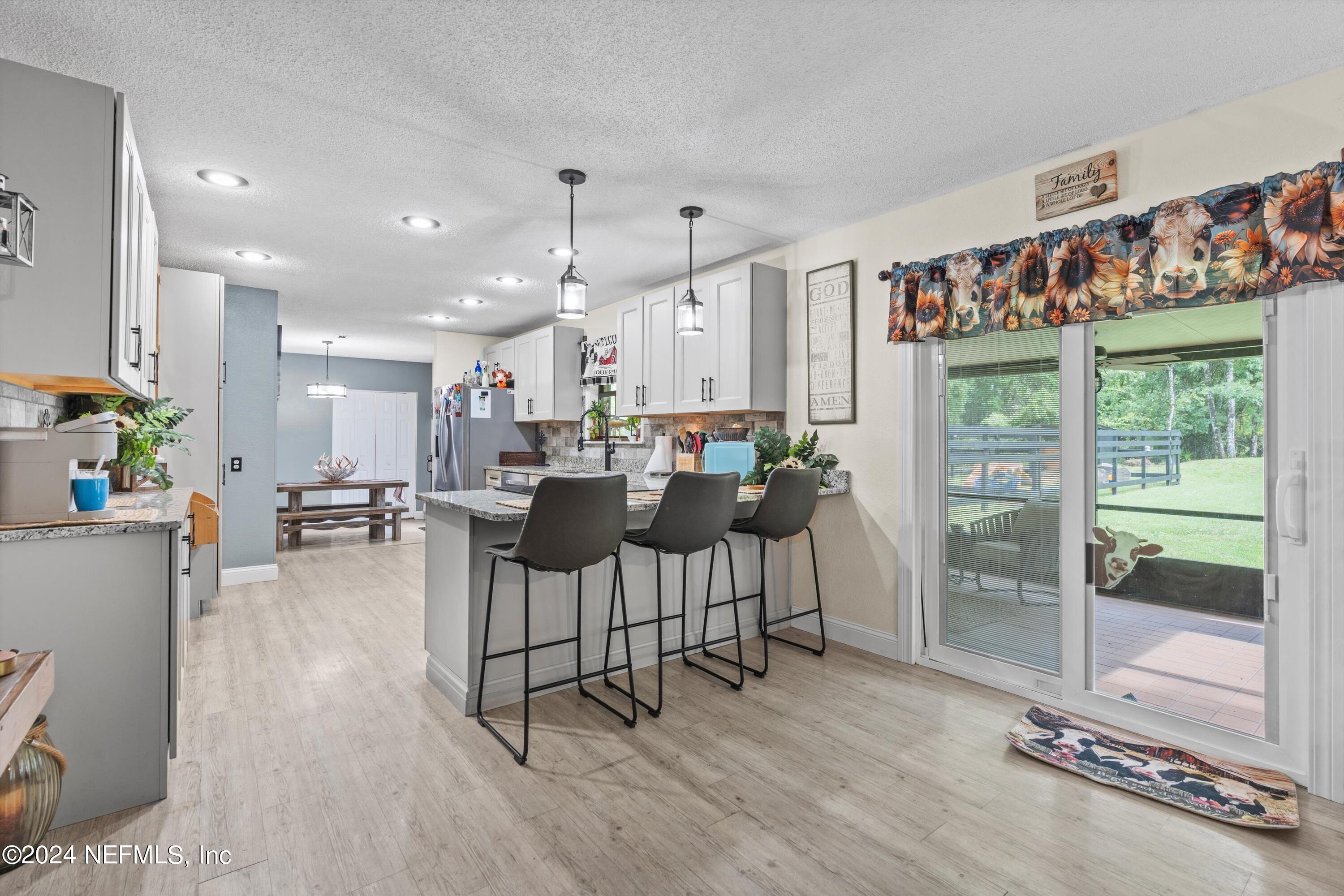 1645 Lightsey Road St. Augustine, FL 32084 - Photo 12 of 40 16-Breakfast Bar