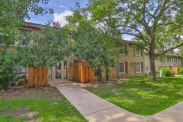 $163,500 | 4648 Cedar Lake Road, Unit 3, St. Louis Park, MN 55416
