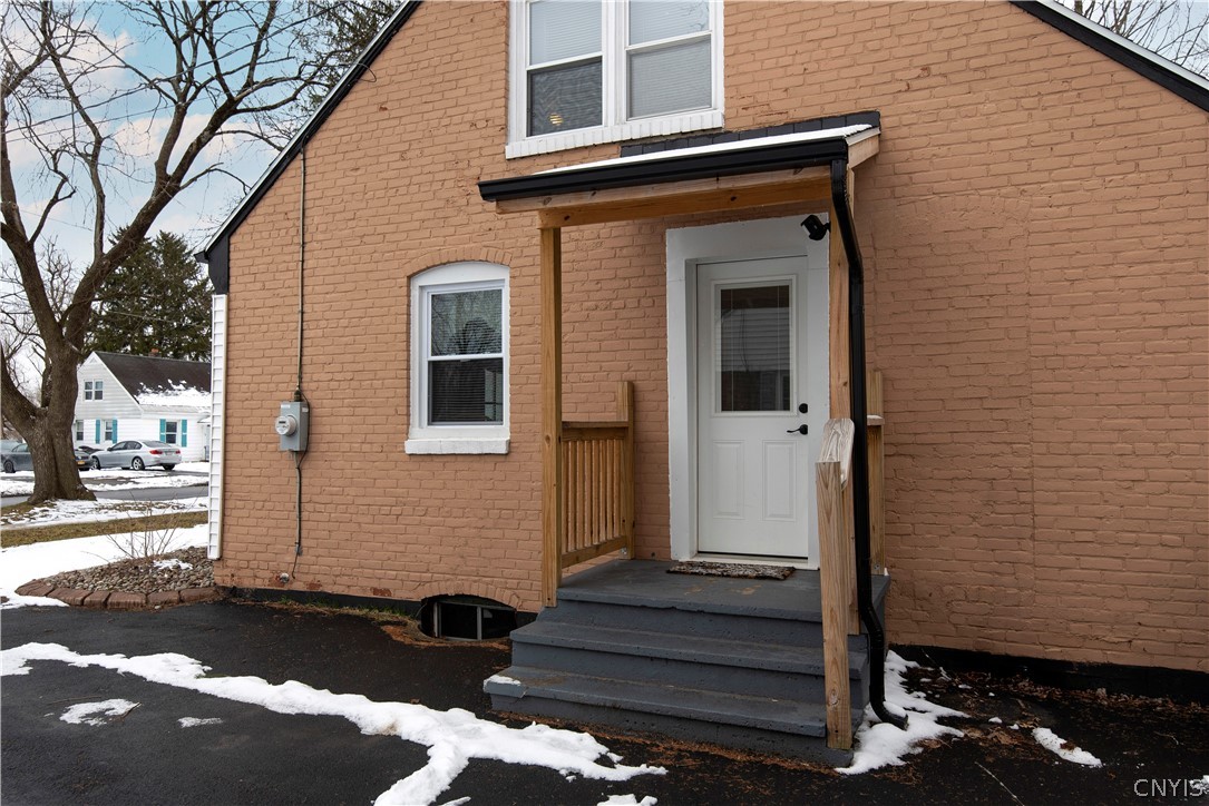 115 Riverview Parkway South Rome, NY 13440 - Photo 2 of 31