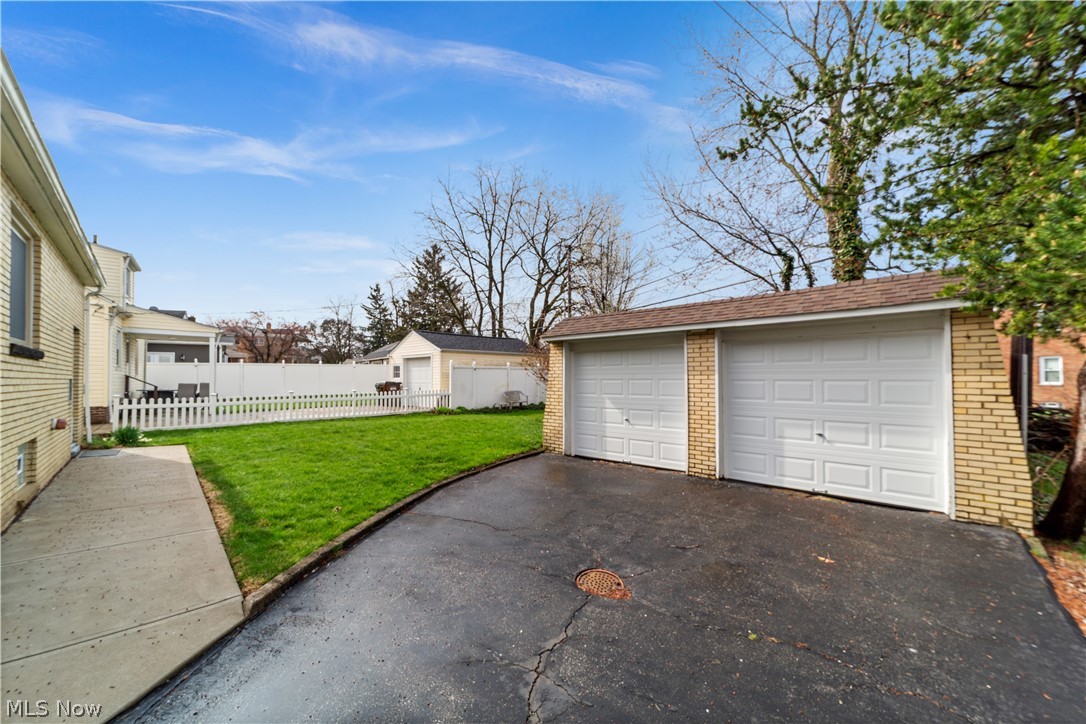 6098 Manchester Road Parma, OH 44129 - Photo 41 of 41