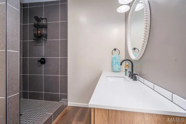 $299,900 | 19511 County Road 5-606R, Lebanon, MO 65536