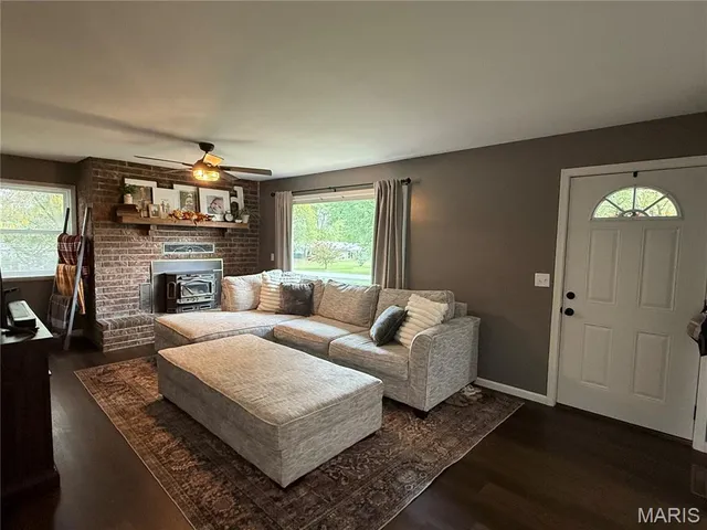 $299,900 | 19511 County Road 5-606R, Lebanon, MO 65536