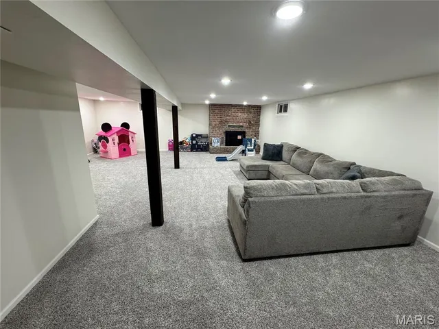 $299,900 | 19511 County Road 5-606R, Lebanon, MO 65536