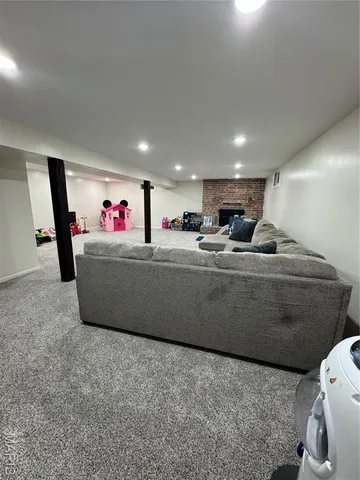 $299,900 | 19511 County Road 5-606R, Lebanon, MO 65536