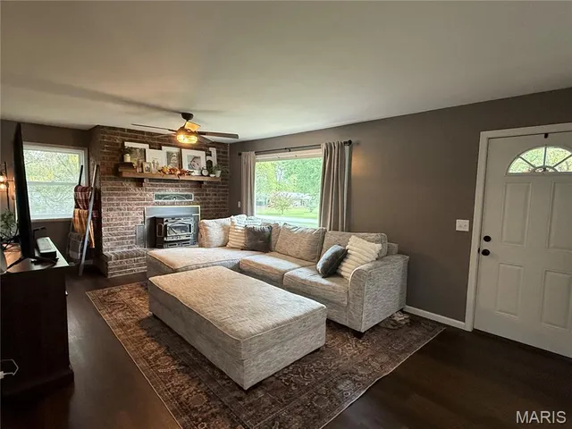 $299,900 | 19511 County Road 5-606R, Lebanon, MO 65536