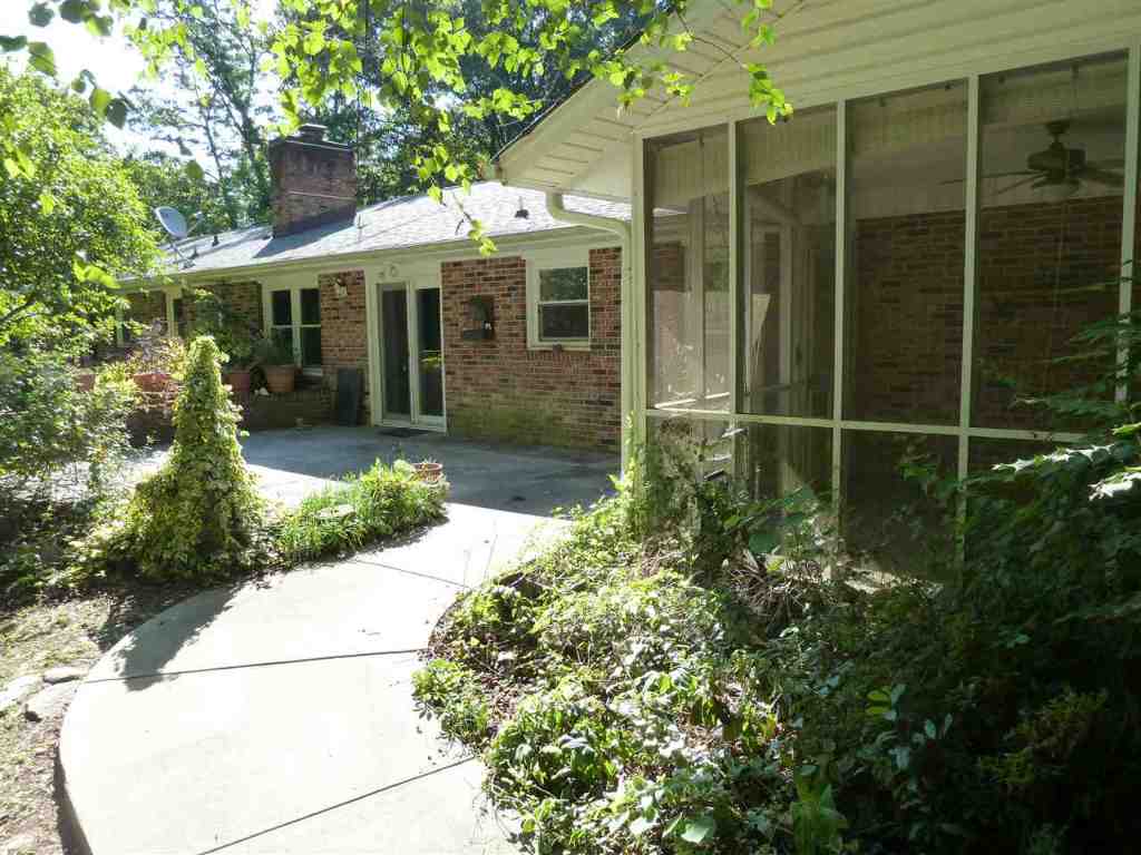 107 Vineyard Road Clemson, SC 29631 - Photo 2 of 5