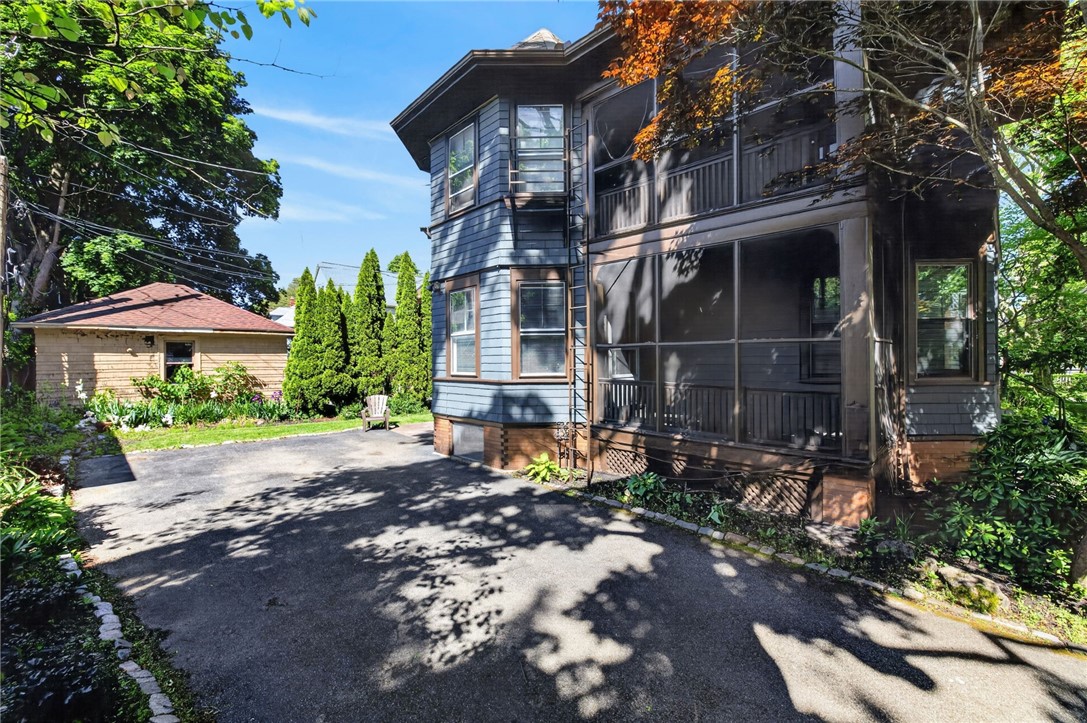 420 Harvard Street, Unit 1 Rochester, NY 14607 - Photo 4 of 22