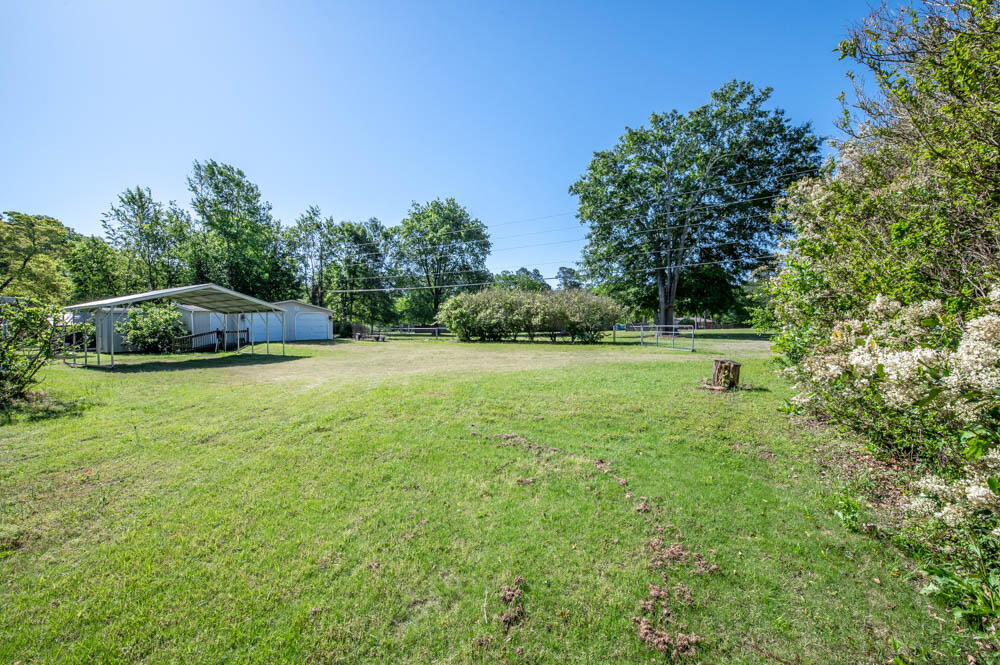 1725 Pine Log Road Aiken, SC 29803 - Photo 4 of 4 Beautiful landscaping!