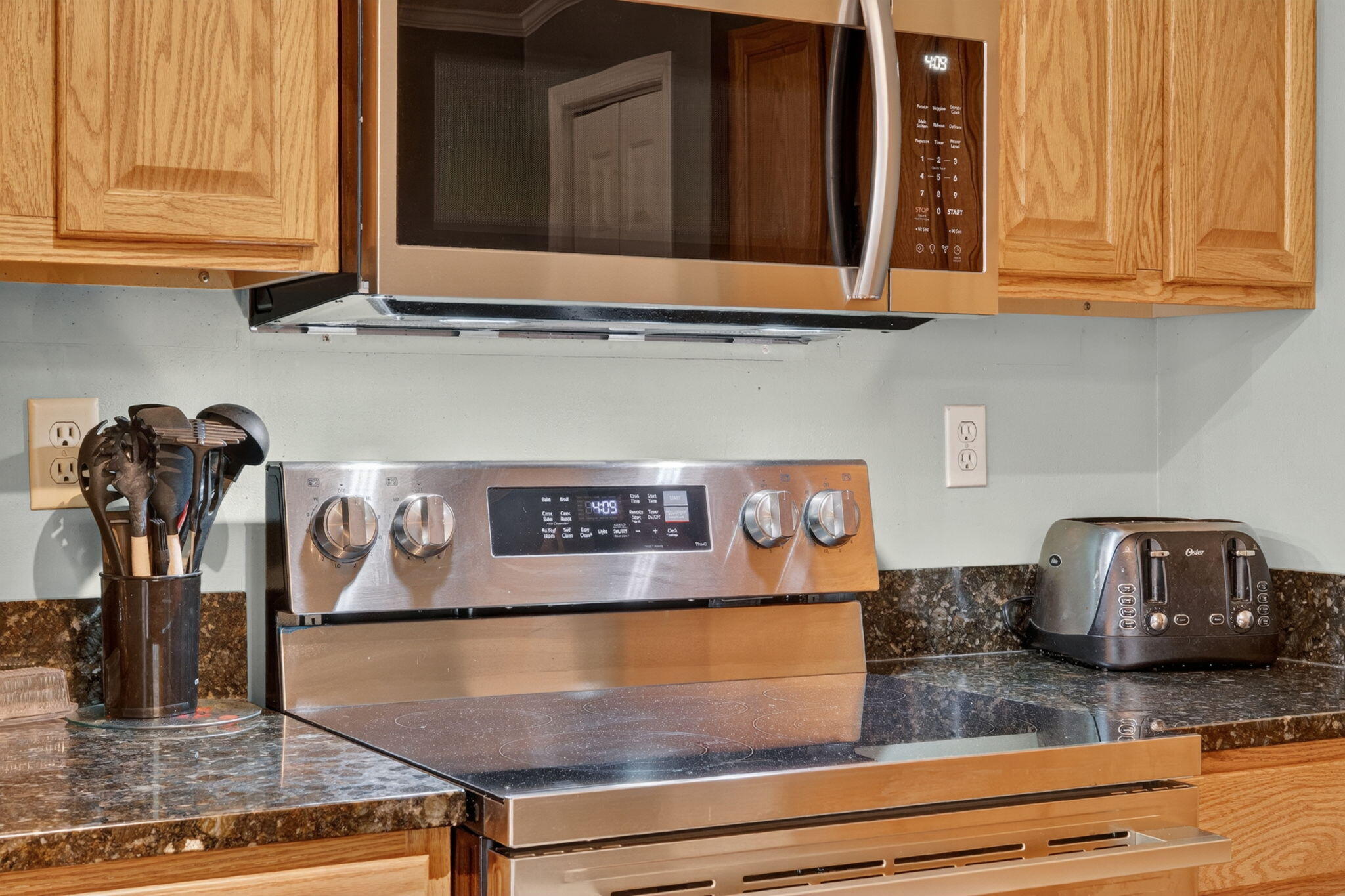 54 Mark Street Lewiston, ME 04240 - Photo 8 of 63 14-web-or-mls-54-mark-st