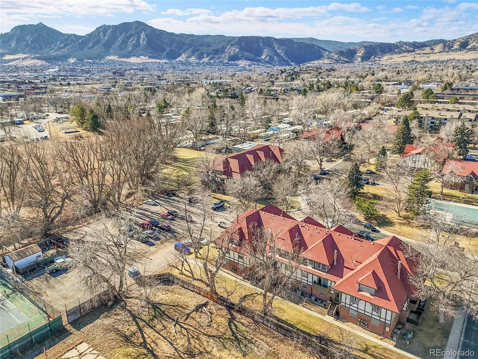 3250 Oneal Circle, Unit 25J Boulder, CO 80301 - Photo 21 of 22 a view of city and mountain