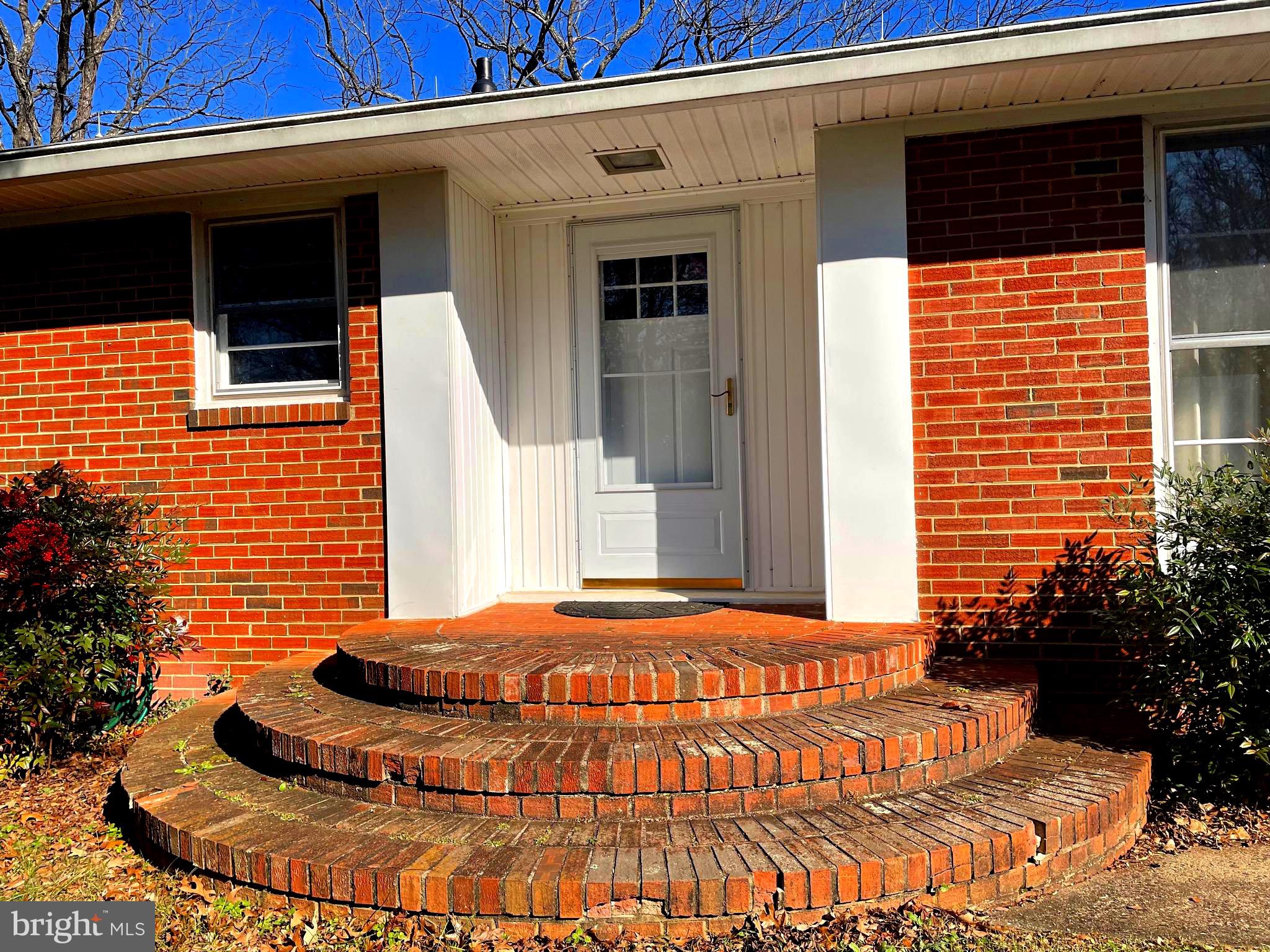 8489 Meetze Road Warrenton, VA 20187 - Photo 2 of 52 Gallery Image 2