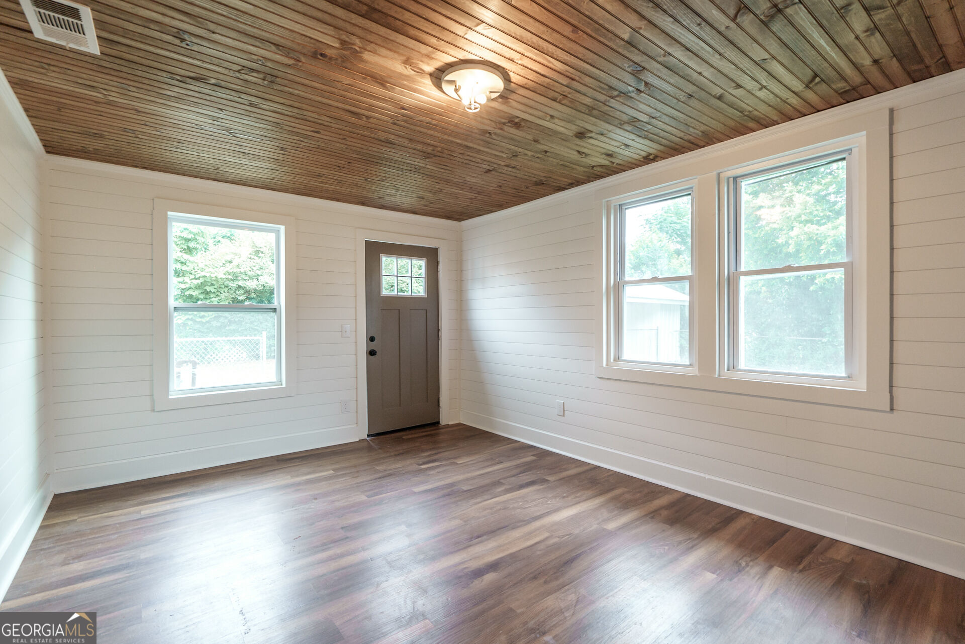 175 East Main Street, Unit B Rutledge, GA 30663 - Photo 21 of 29 Gallery Image 21