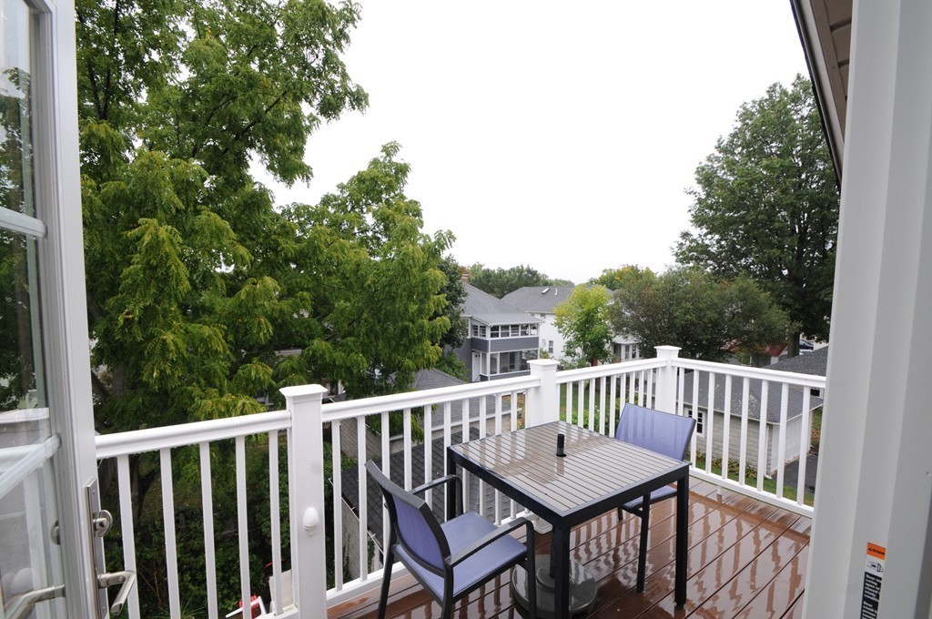 23-25 Pondview Road, Unit 25 Arlington, MA 02474 - Photo 15 of 16 Gallery Image 15