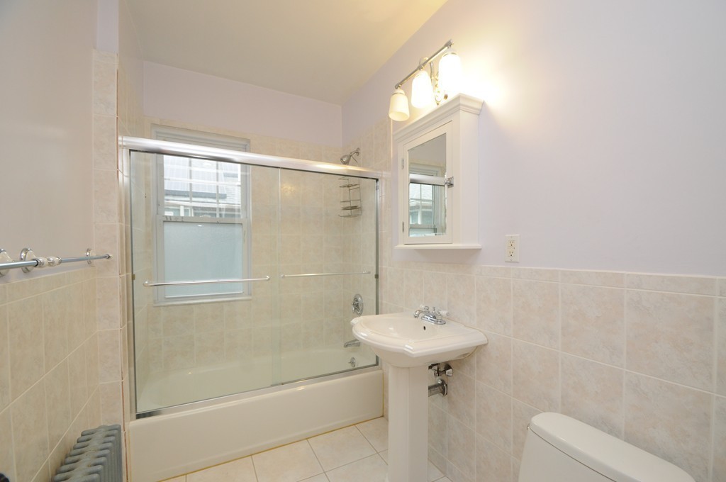 23-25 Pondview Road, Unit 25 Arlington, MA 02474 - Photo 7 of 16 Gallery Image 7