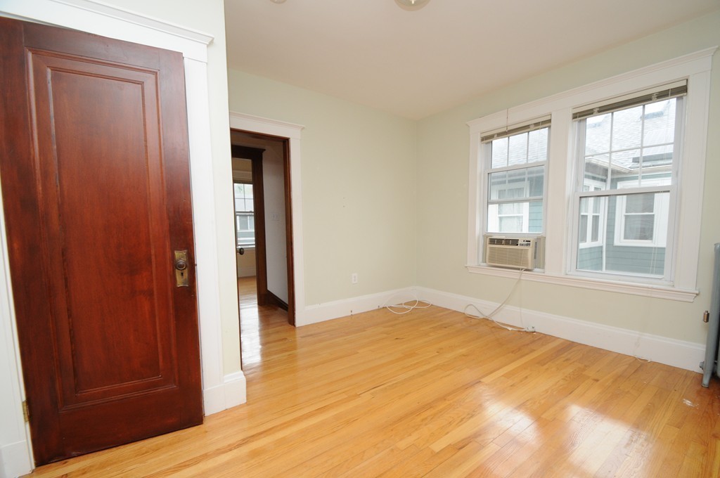 23-25 Pondview Road, Unit 25 Arlington, MA 02474 - Photo 8 of 16 Gallery Image 8