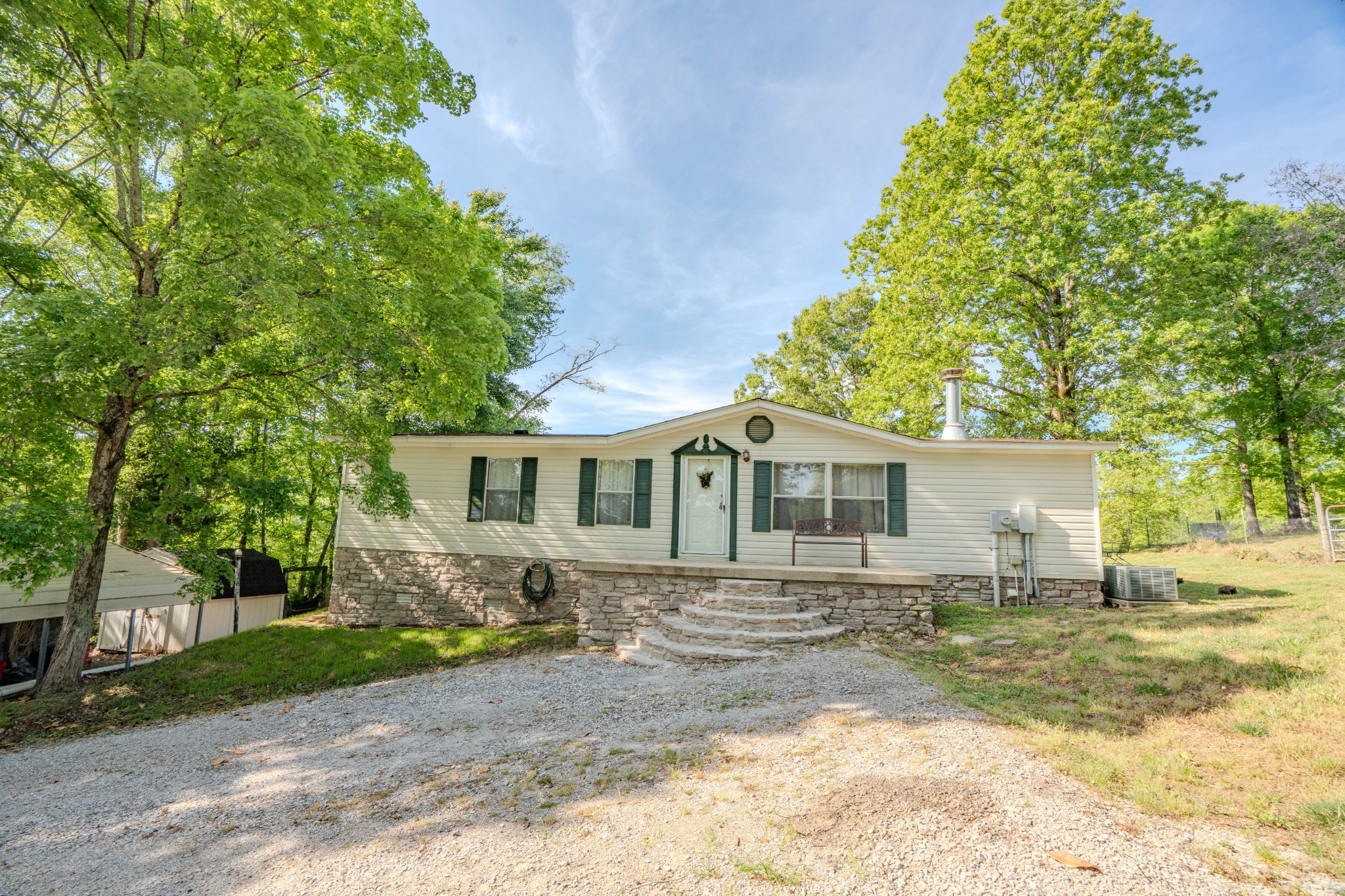 875 Waterloo Road Westpoint, TN 38486 - Photo 4 of 89 Gallery Image 4