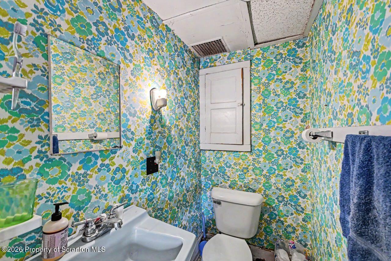 937 Birch Street Scranton, PA 18505 - Photo 26 of 95 937 Birch St 25 Front House Large