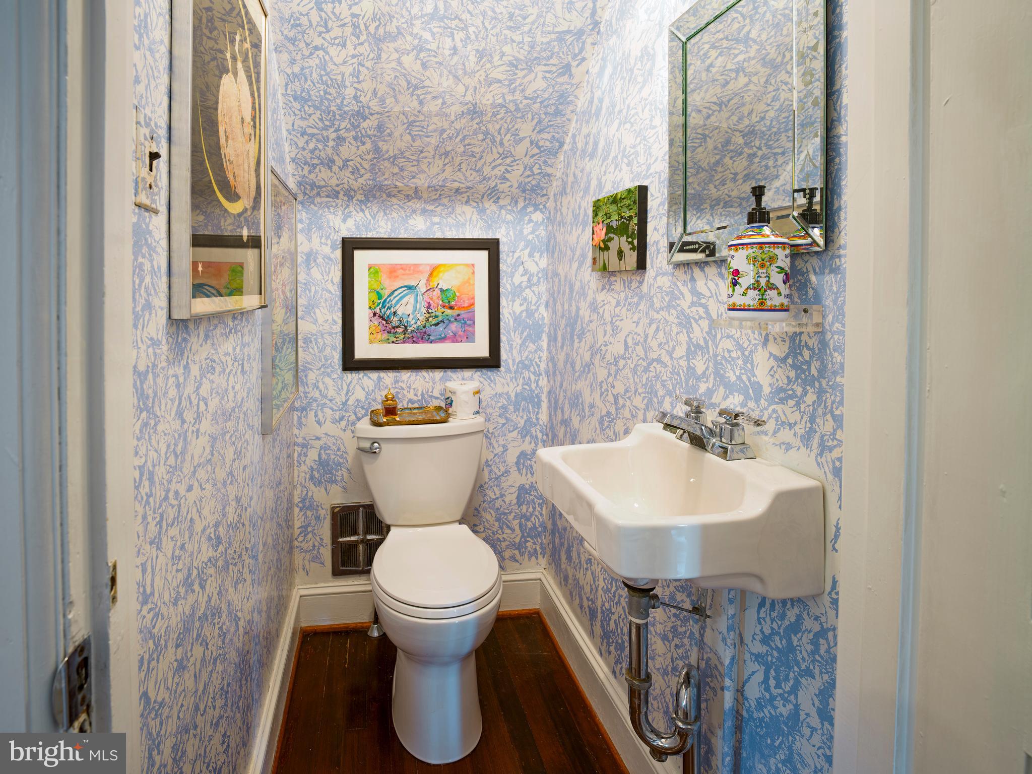 610 South Waterloo Road Devon, PA 19333 - Photo 29 of 79 Powder Room
