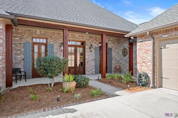 $805,000 | 2631 Tiger Crossing Drive, Baton Rouge, LA 70810