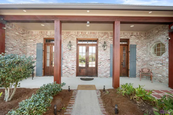 $805,000 | 2631 Tiger Crossing Drive, Baton Rouge, LA 70810